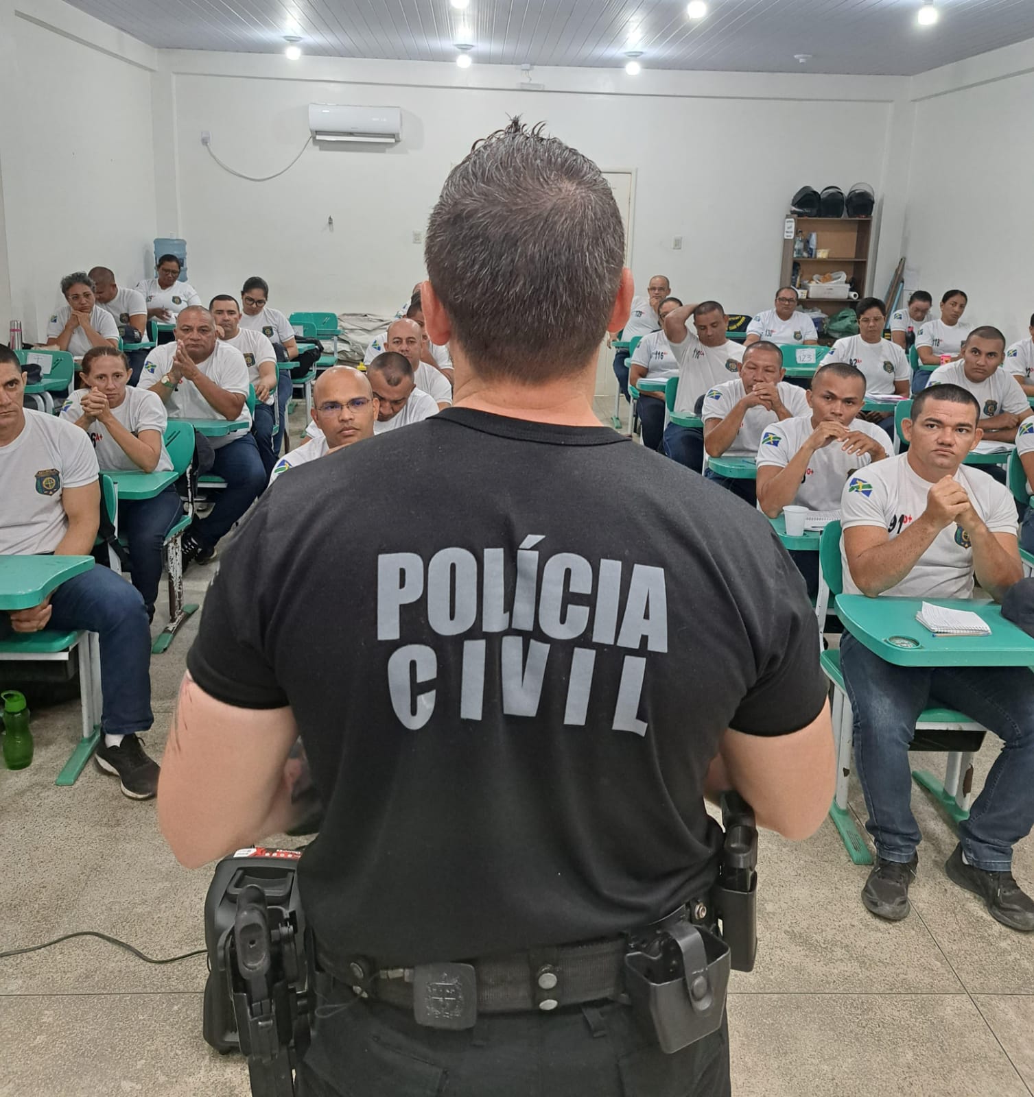 EM LARANJAL DO JARI, POLICIAL CIVIL MINISTRA INSTRUÇÃO NO 1º CURSO DE FORMAÇÃO E APERFEIÇOAMENTO DA GUARDA CIVIL MUNICIPAL